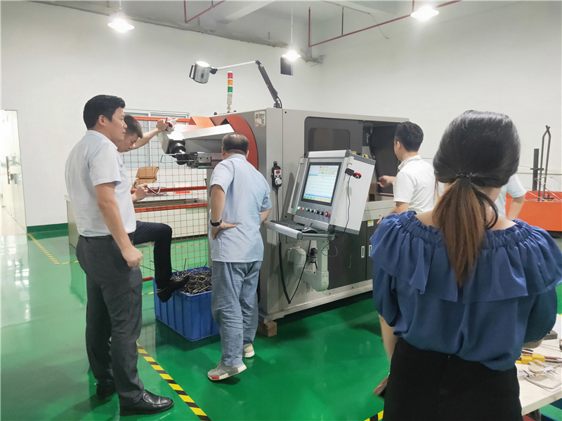 貝朗自動(dòng)化設(shè)備客戶(hù)參觀(guān)現(xiàn)場(chǎng)